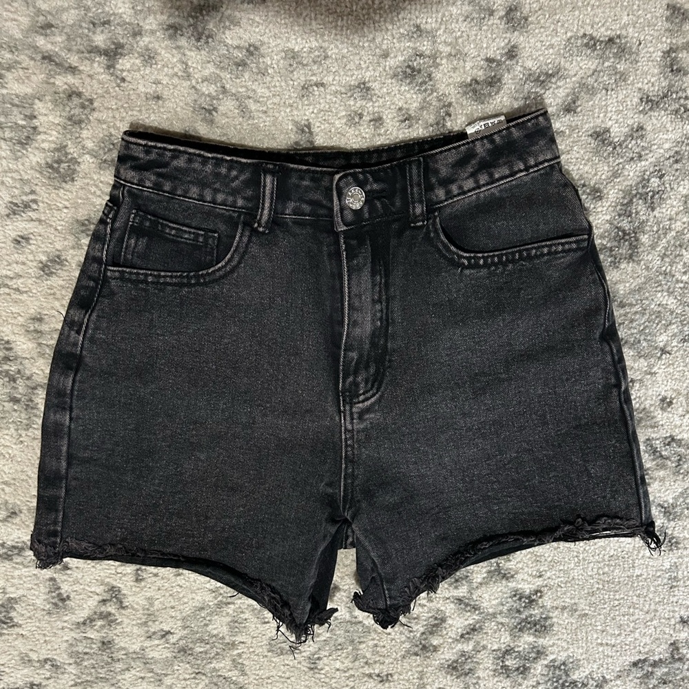 Black basic high rise Cutt off Shorts Distressed Small 26